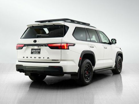 Used 2026 Toyota Sequoia Platinum AWD/4WD image 5