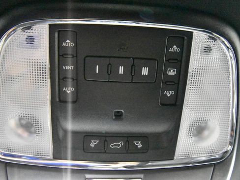 Used 2021 Jeep Grand Cherokee Limited w/ Quick Order Package 28K 80th AWD/4WD image 30