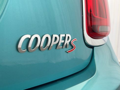 Used 2019 MINI Cooper S w/ Driver Assistance Package image 37