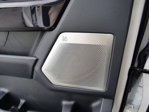 Used 2024 Ford F150 Lightning Platinum AWD/4WD image 20