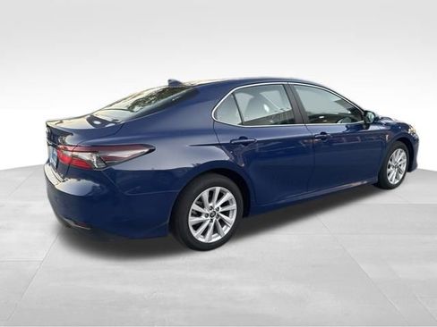 Used 2024 Toyota Camry LE image 5