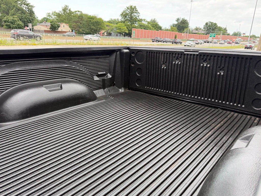 Used 2015 RAM 1500 Laramie w/ Convenience Group AWD/4WD image 18