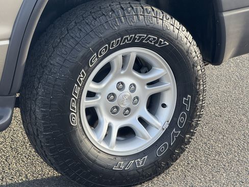 Used 2003 Dodge Durango Sport image 28