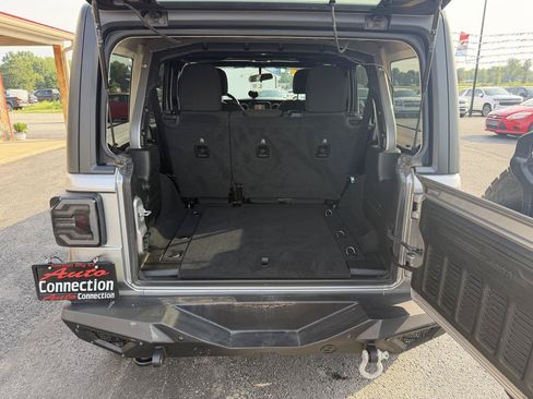 Used 2020 Jeep Wrangler Unlimited Sport AWD/4WD image 6