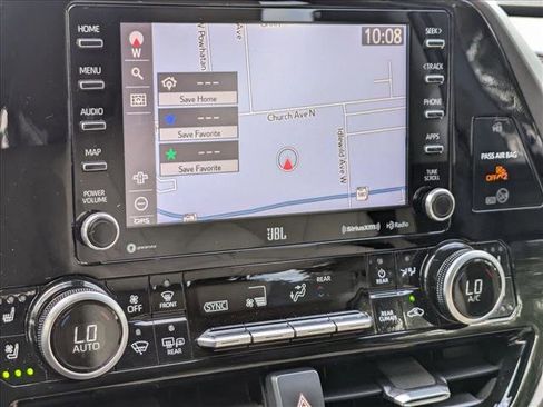 Used 2020 Toyota Highlander Limited image 12