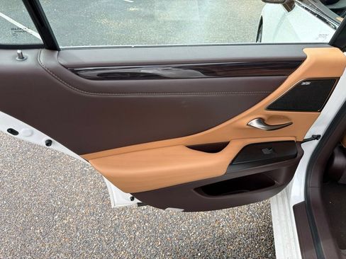 Used 2020 Lexus ES 350 w/ Accessory Package 2 FWD image 17