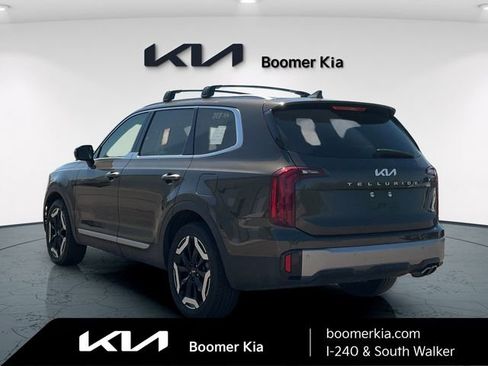 Certified 2025 Kia Telluride S image 7