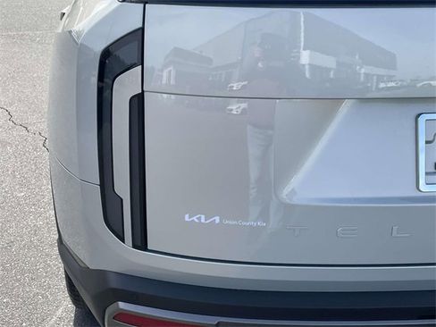 New 2027 Kia Telluride S image 15