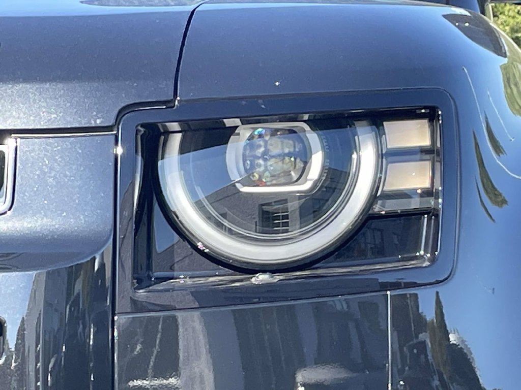 New 2026 Land Rover Defender 110 X-Dynamic SE AWD/4WD image 6