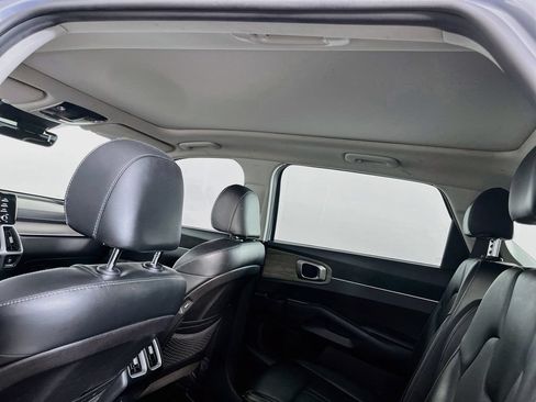 Used 2021 Kia Sorento EX w/ Panoramic Sunroof Package FWD image 25