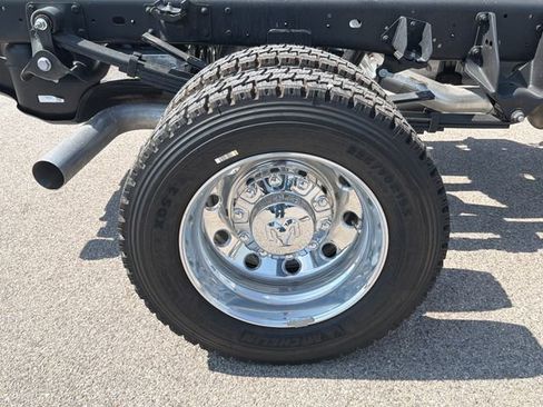 New 2026 RAM 4500 4x4 Crew Cab DRW w/ Laramie Trim Package image 45