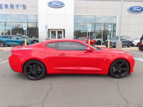 Used 2018 Chevrolet Camaro LT image 4