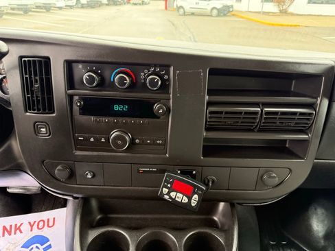 Used 2012 Chevrolet Express 1500 RWD image 8