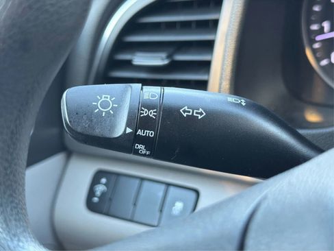 Used 2018 Hyundai Elantra SE w/ SE Connectivity Package 04 FWD image 20