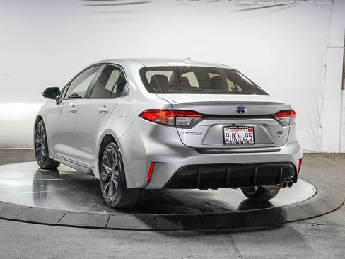Certified 2023 Toyota Corolla SE w/ Carpet Mat Package (TMS) FWD image 2