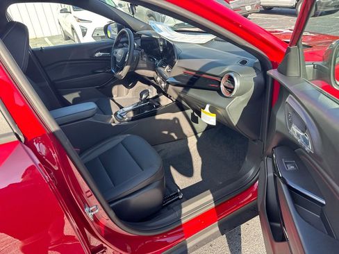 New 2026 Chevrolet Trax RS FWD image 31