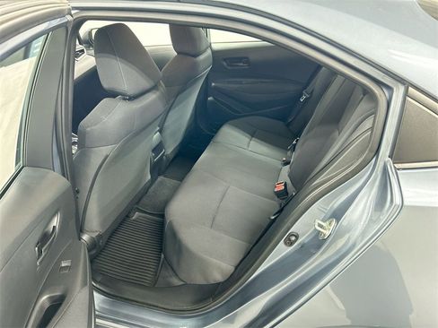 Used 2022 Toyota Corolla LE image 19