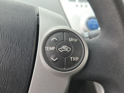 Used 2014 Toyota Prius V Three FWD image 26