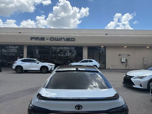 Used 2021 Toyota Avalon TRD image 5