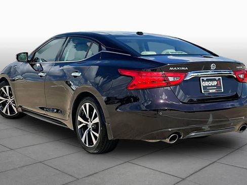Used 2017 Nissan Maxima Platinum w/ Interior Lighting Package FWD image 12