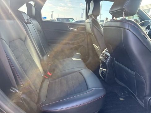 Used 2024 Ford Edge ST-Line image 11