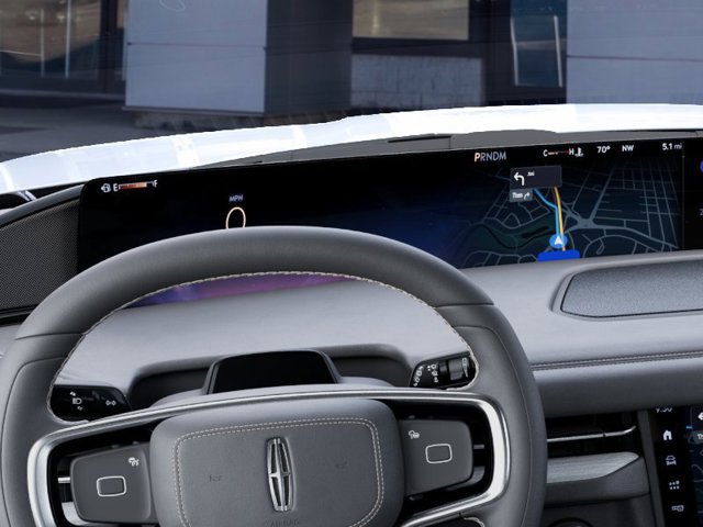 New 2027 Lincoln Navigator Premiere AWD/4WD image 14