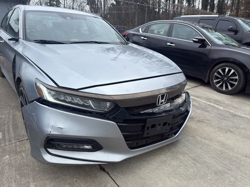 Used 2020 Honda Accord Sport image 2