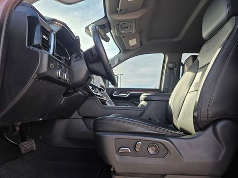 Used 2024 GMC Sierra 2500 Denali w/ Technology Package image 10
