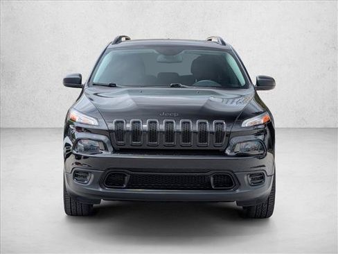 Used 2017 Jeep Cherokee Sport AWD/4WD image 3