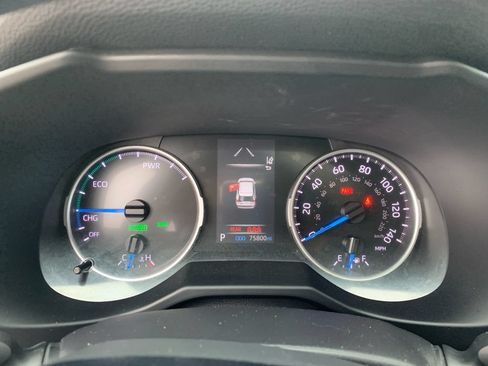 Used 2021 Toyota RAV4 XLE w/ Convenience Package AWD/4WD image 13