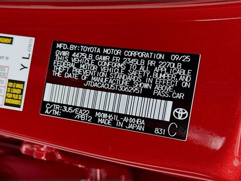 Certified 2026 Toyota Prius Plug-In Hybrid w/ Limited Premium Package FWD image 31