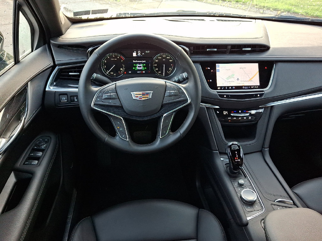 Used 2023 Cadillac XT5 Premium Luxury AWD/4WD image 13