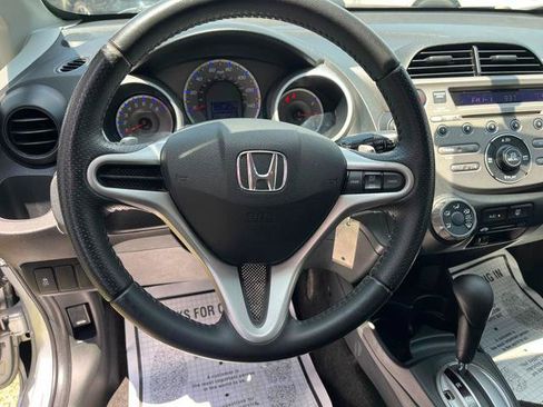 Used 2011 Honda Fit Sport image 18