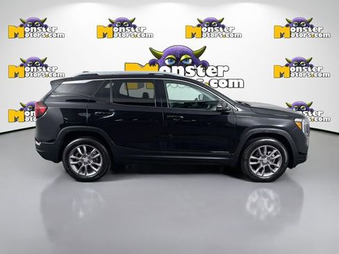Used 2023 GMC Terrain SLT w/ Infotainment Package II AWD/4WD image 4