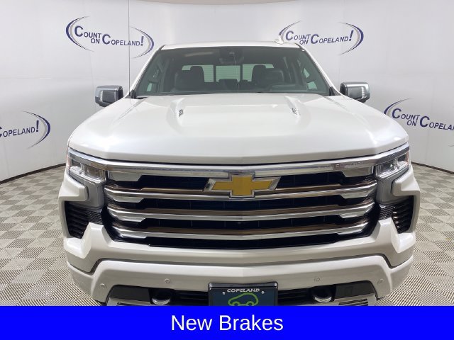 Certified 2022 Chevrolet Silverado 1500 High Country w/ High Country Premium Package AWD/4WD image 10
