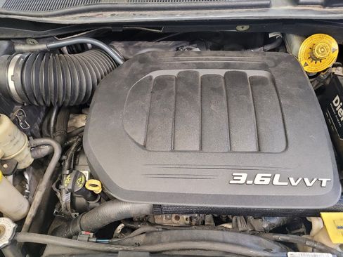 Used 2016 Dodge Grand Caravan SXT w/ Rear Park Assist Package FWD image 30