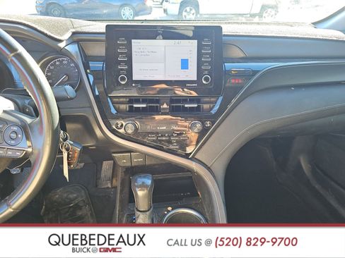 Used 2022 Toyota Camry SE image 11