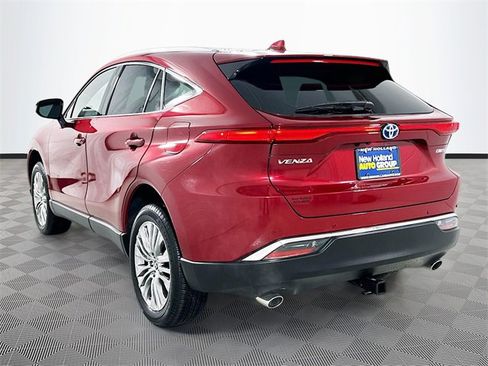 Used 2024 Toyota Venza Limited image 5