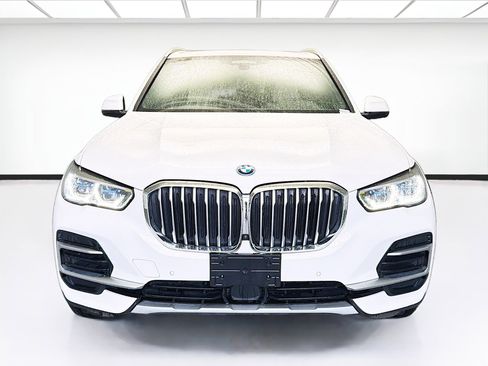 Used 2022 BMW X5 xDrive45e w/ Executive Package AWD/4WD image 2