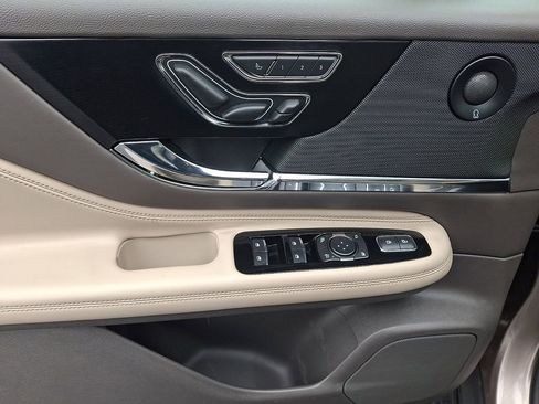 Certified 2020 Lincoln Corsair Reserve w/ Equipment Group 202A image 12