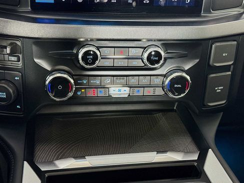 Used 2025 Ford F350 Platinum w/ FX4 Off-Road Package image 17