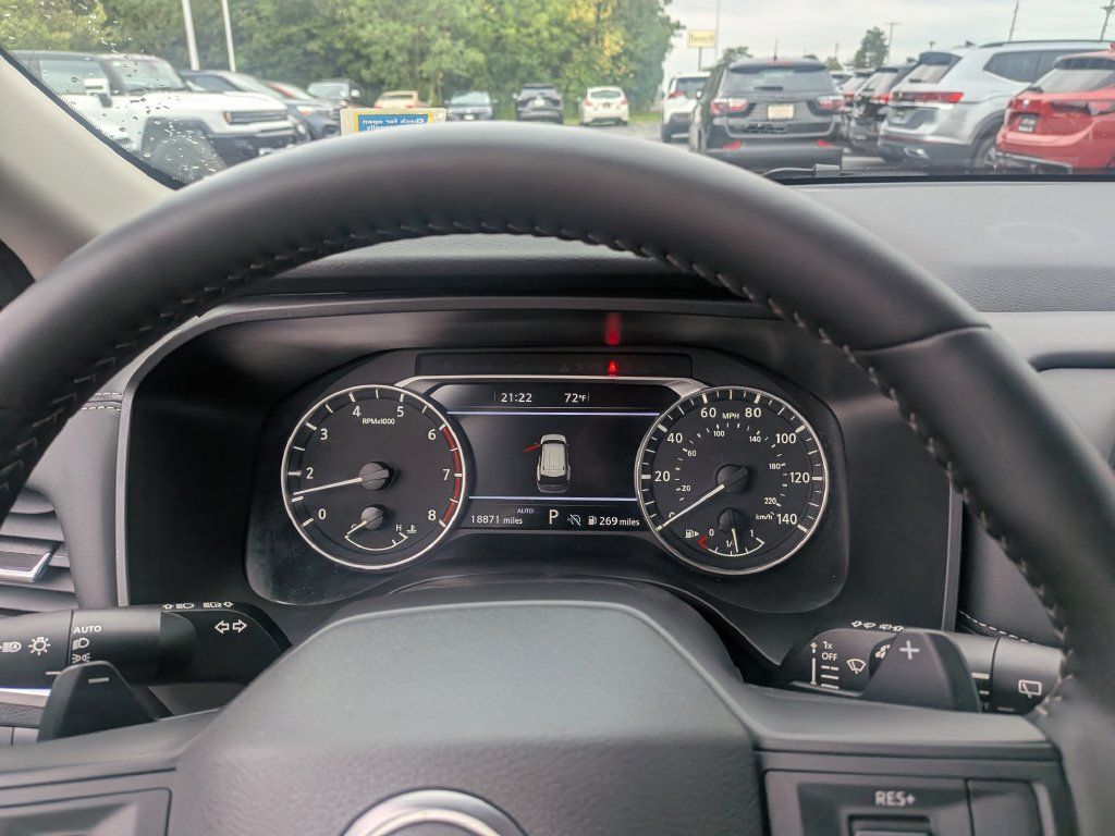 Used 2026 Nissan Rogue SV AWD/4WD image 9