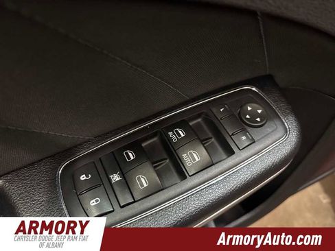 Used 2017 Dodge Charger SXT image 8