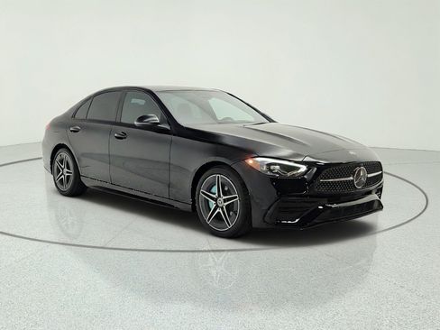 Used 2024 Mercedes-Benz C 300 4MATIC Sedan image 3