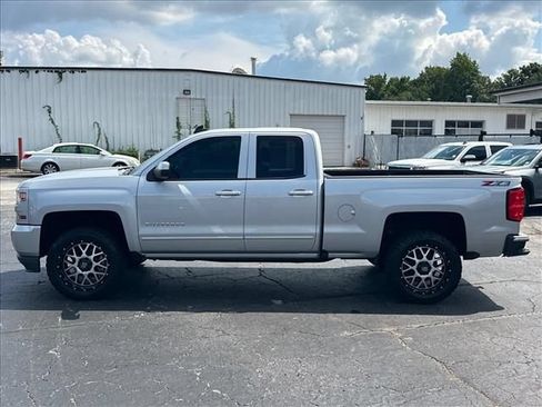 Used 2018 Chevrolet Silverado 1500 LT w/ All Star Edition AWD/4WD image 7