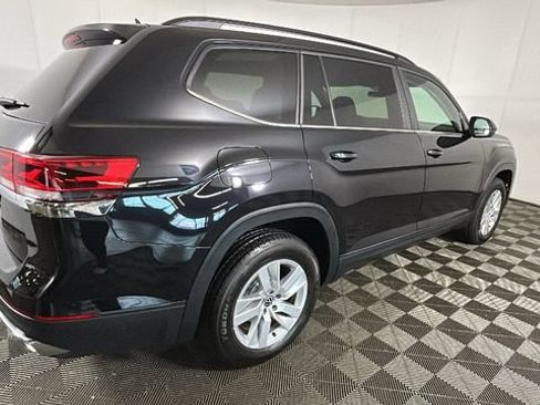 Used 2021 Volkswagen Atlas S FWD image 2