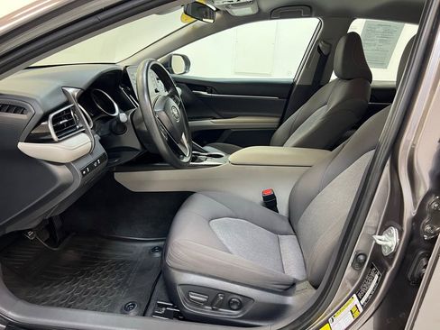 Used 2024 Toyota Camry LE FWD image 14