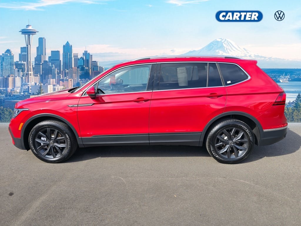 Used 2024 Volkswagen Tiguan SE AWD/4WD image 6