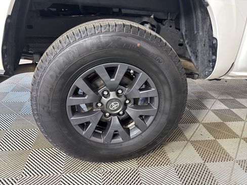 Used 2020 Toyota Tacoma SR image 32