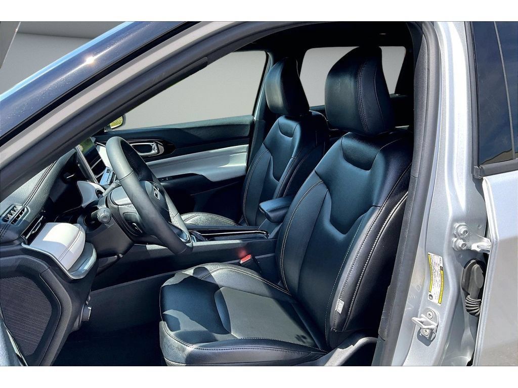 Certified 2026 Jeep Compass Limited AWD/4WD image 24